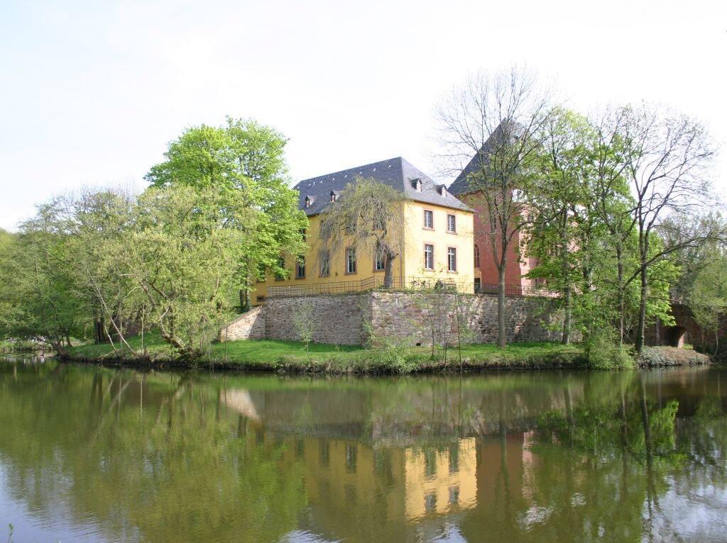 Gaestehaus Peterhoff Birresdorf Luaran gambar